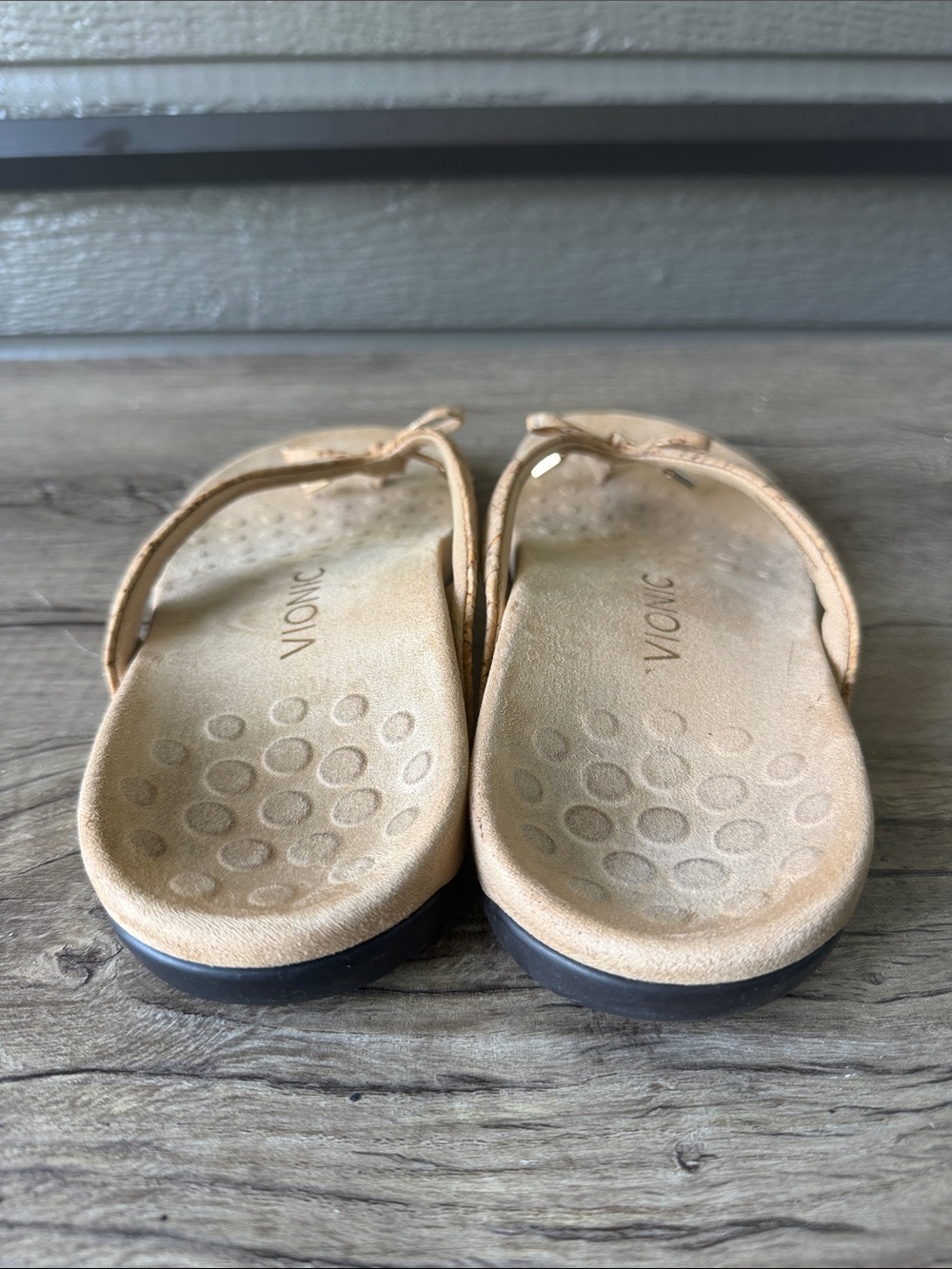 Women’s Vionic sandals size 8.8 - Picture 4 of 7